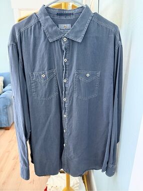 Tommy Bahama Blue Long-Sleeve Casual Button-Down Shirt